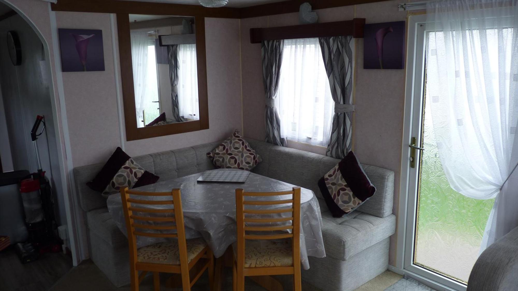 L&G Family Holidays 6 Berth Coral Beach Laura Familys Only And Lead Person Must Be Over 30 Ingoldmells Exterior foto